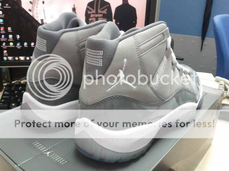nike air jordan xi retro 2010 cool grey us7.